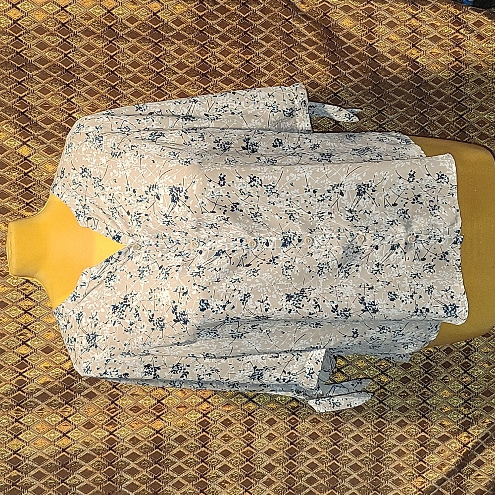 Catherine's: Button Down Blouse